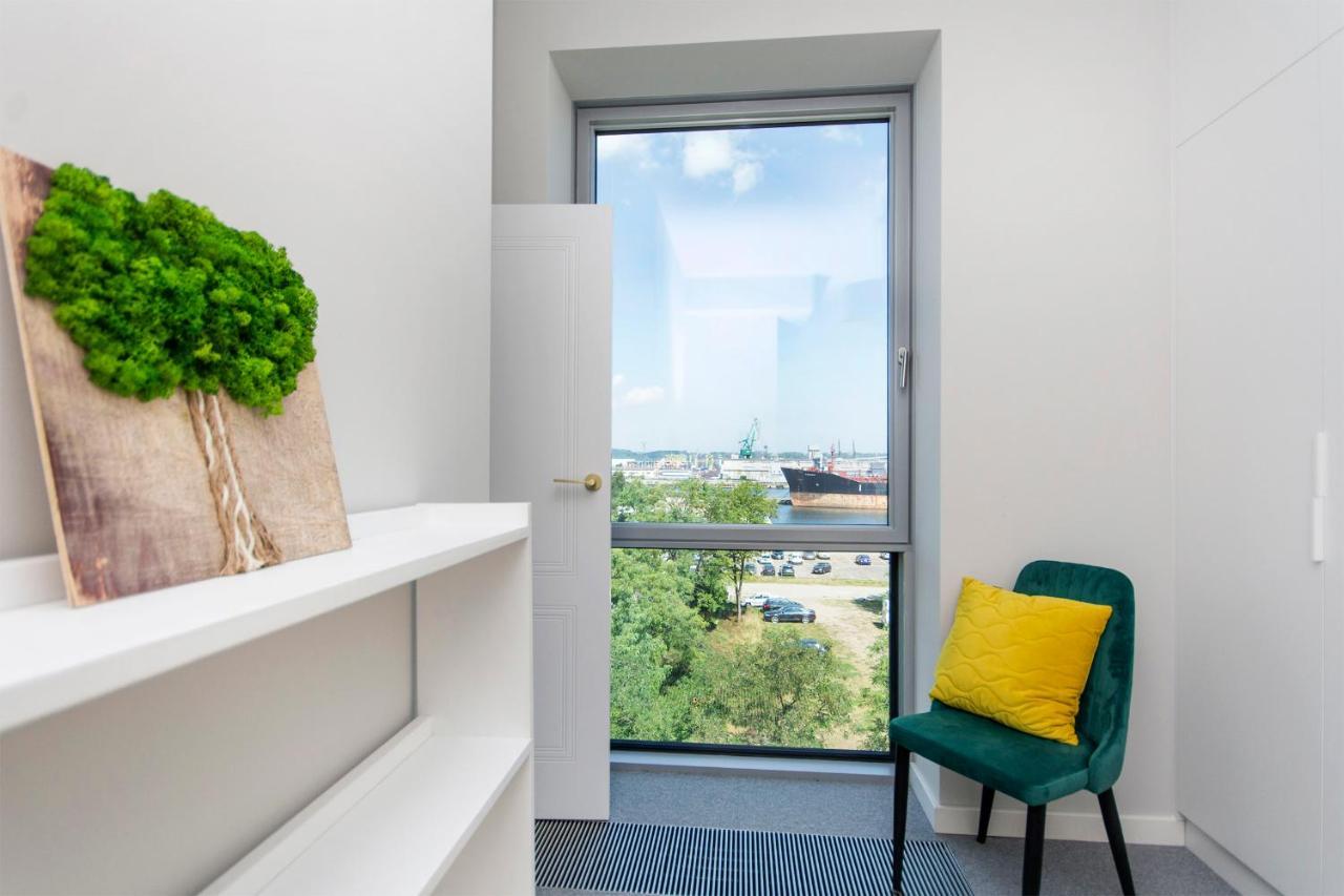 Yacht Park Rentyear Apartment